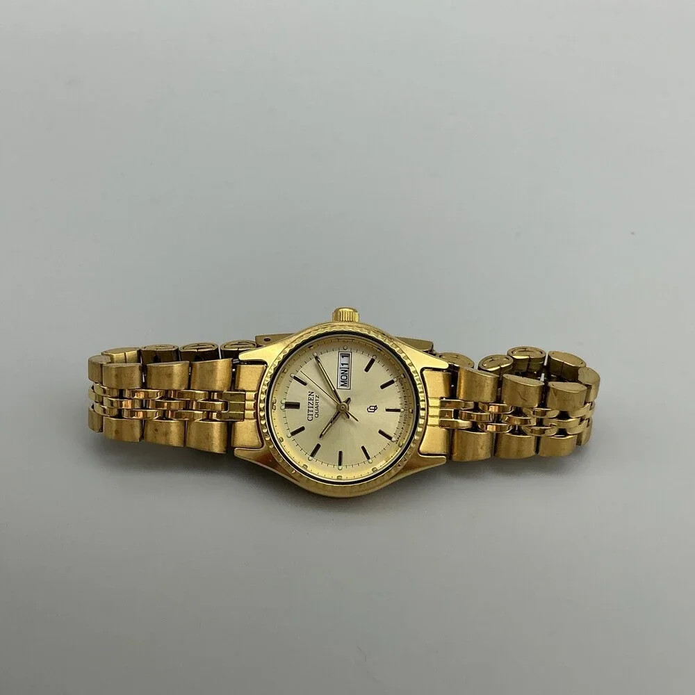 Vintage Citizen Women Watch 24mm Gold Tone Day Date 6000-077598 New Battery 5.5